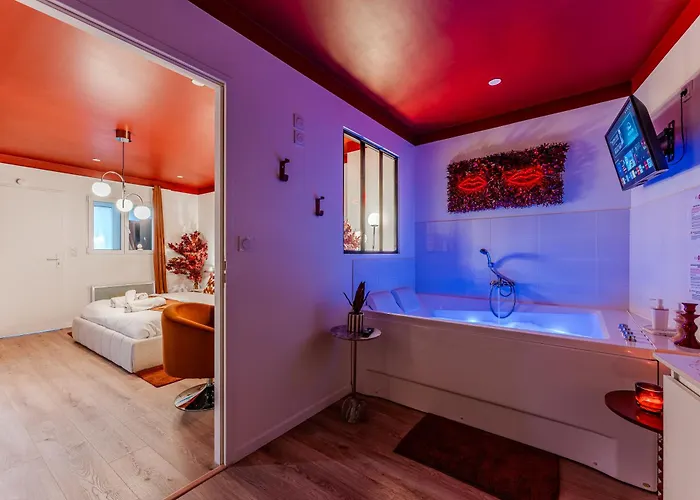 L'ecrin Rouge Escapade Romantique Et Balneo Prive * Bordeaux