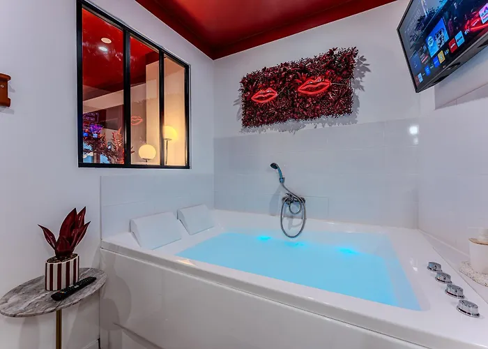 L'ecrin Rouge Escapade Romantique Et Balneo Prive 아파트
