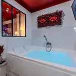 L'ecrin Rouge Escapade Romantique Et Balneo Prive Appartement