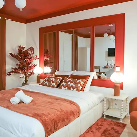 Апартаменты L'ecrin Rouge Escapade Romantique Et Balneo Prive *