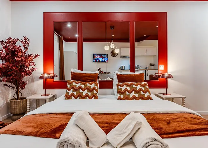 L'ecrin Rouge Escapade Romantique Et Balneo Prive Апартаменты *